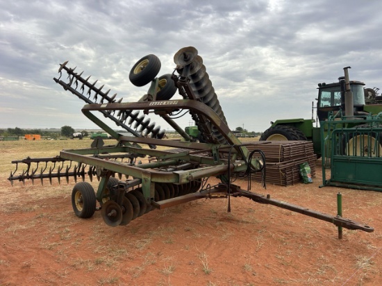 John Deere 235