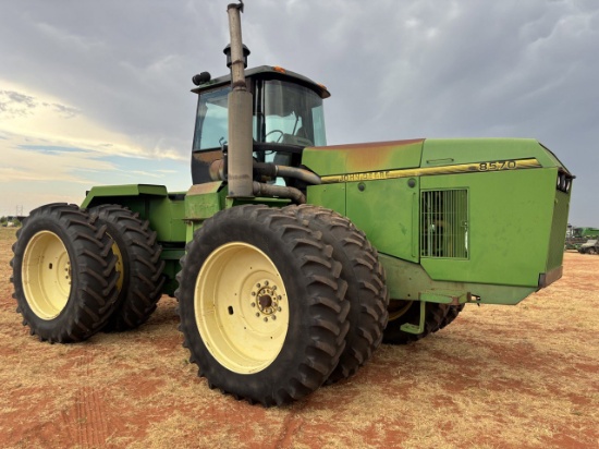 John Deere 8570