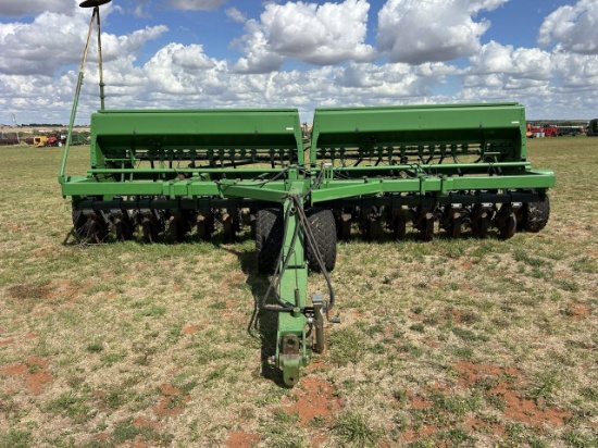 John Deere 750