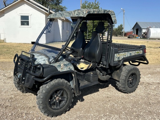 John Deere 825I