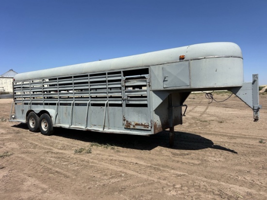 Gooseneck Livestock Trailer