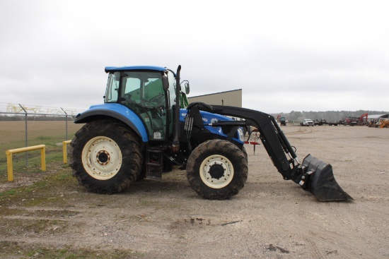 New Holland T5-105 Tractor w/ Bucket