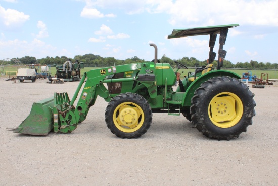 2014 John Deere 5075E Tractor