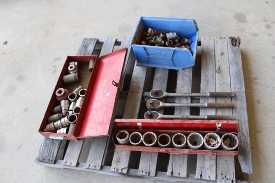 Pallet of Large Socket w/ Wrenches