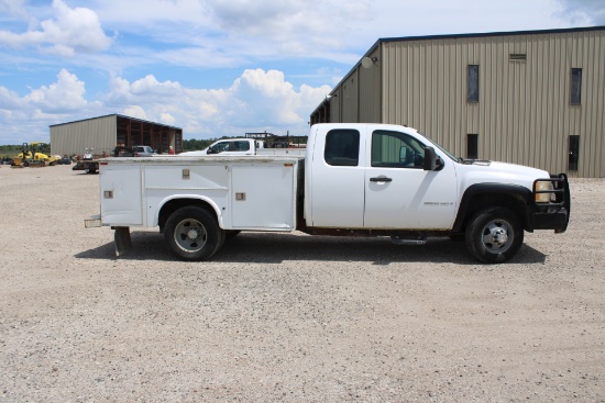 2008 Chevrolet Silverado Service Pickup Truck
