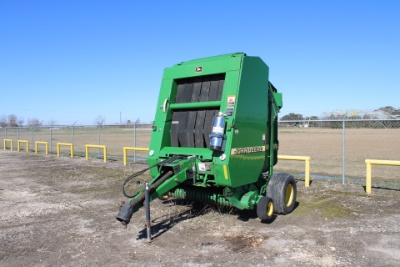 John Deere Round Baler
