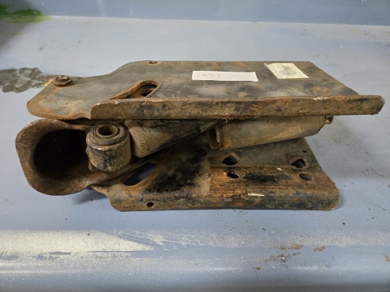 Trailer hitch with shock absorber and air line