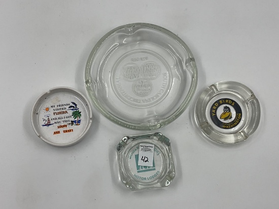 4 Glass ashtrays yardbirds - Howard Johnson - S.C. Florida