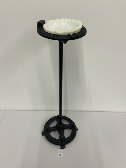Iron smoking stand