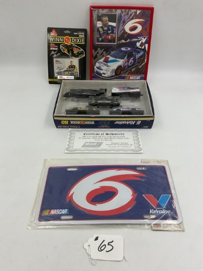 Mark Martin train set, Picture, Plate-car