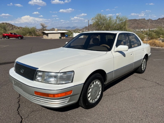 1992 Lexus LS 400 Sedan