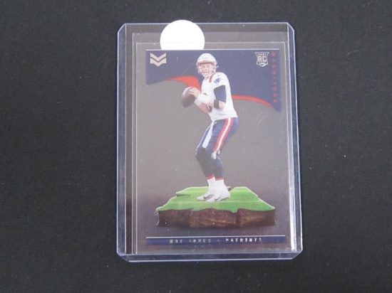2021 CHRONICLES STARS AND STRIPES MAC JONES RC