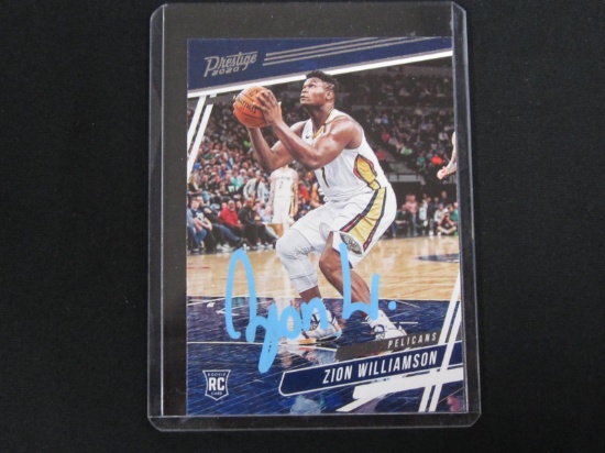 ZION WILLIAMSON SIGNED ROOKIE CARD WITH COA