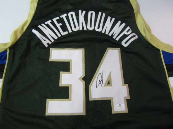 Giannis Antetokounmpo Signed Jersey Certified w COA