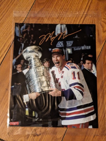 Mark Messier Signed Autographed 8x10 Photo with coa