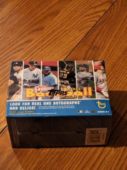 2022 Topps Heritage MLB Baseball Sealed/look for real one autographs and relics
