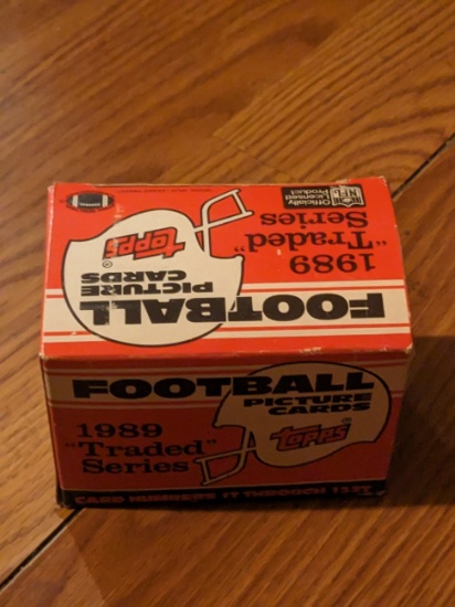 1989 TOPPS NFL Football Picture Cards-Traded Series-132 Cards Set-Sanders,Aikman