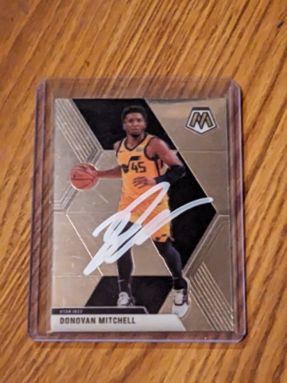 Donovan Mitchell autographed card w/coa