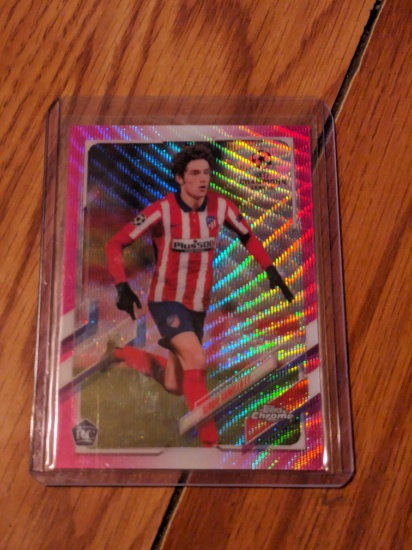 2020-21 Topps Chrome UCL Pink Wave Refractor Sergio Camello #77 Rookie RC