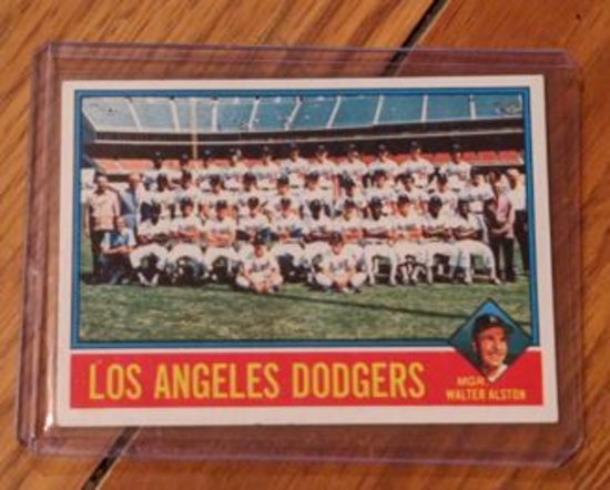 1976 Topps MLB # 46 Los Angeles Dodgers