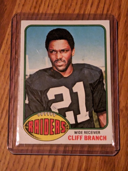 Cliff Branch 1976 Topps Football #173
