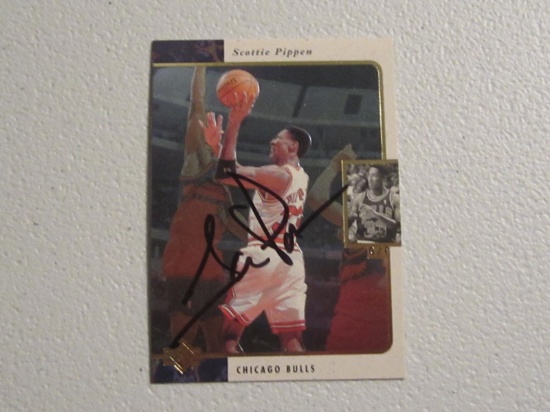 SCOTTIE PIPPEN SIGNED TRADING CARD WITH COA