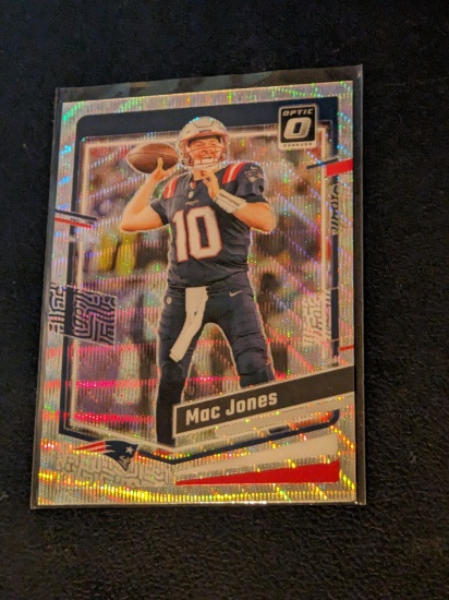Mac Jones 043/300 2023 Donruss Optic Wave insert