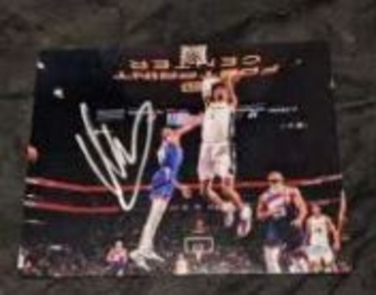 Victor Wembanyama autographed 8x10 photo with coa
