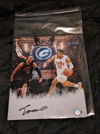 Isaac Okoro autographed 11x14 photo with beckett coa/ witnessed