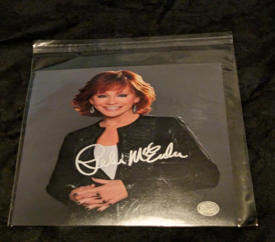 Reba Mcentire Signed 8x10 Photo with coa