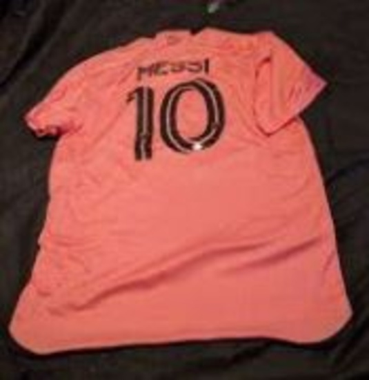 Lionel Messi Autographed Soccer/ Futbol Jersey with coa