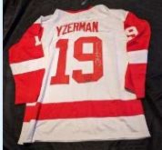 Steve Yzerman autographed jersey with coa
