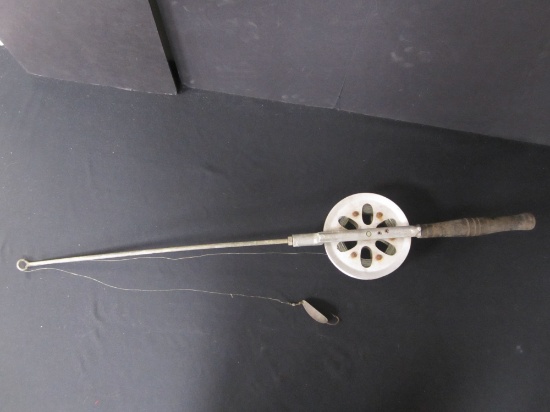 VINTAGE ANTIQUE FISHING POLE WITH REEL