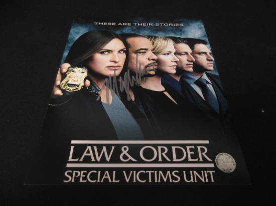 Mariska Hagitay Signed 8x10 Photo SSC COA
