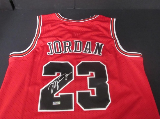 MICHAEL JORDAN SIGNED CHICAGO BULLS JERSEY COA
