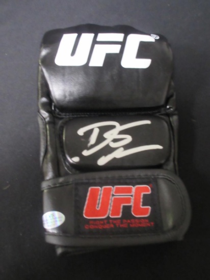 DUSTIN POIRIER SIGNED UFC MMA GLOVE COA