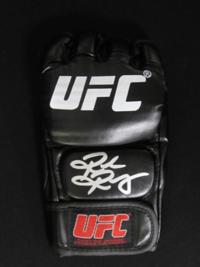 RONDA ROUSEY SIGNED UFC GLOVE WITH COA