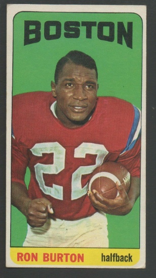 1329 LOT SPORTS CARD AND MEMORABILIA AUCTION