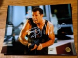 Bruce Willis Signed 8.5 x11 Photo with coa
