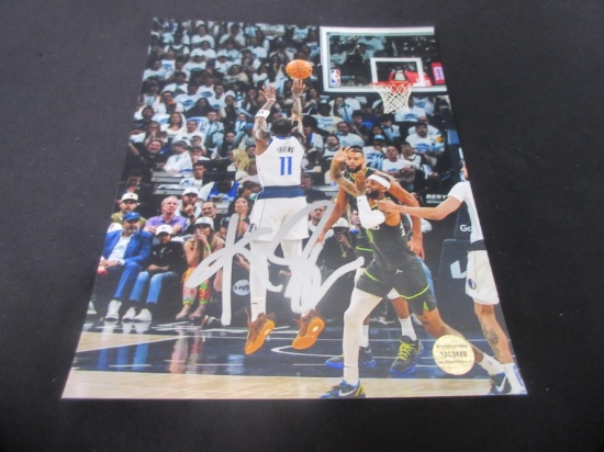 KYRIE IRVING SIGNED 8X10 PHOTO WITH COA