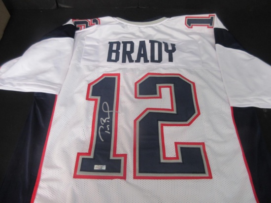 TOM BRADY SIGNED PATRIOTS JERSEY WITH COA