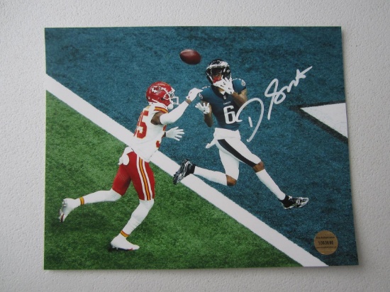 DEVONTA SMITH SIGNED 8X10 PHOTO WITH COA