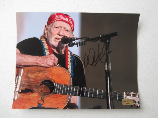 WILLIE NELSON SIGNED 8.5X11 PHOTO WITH COA