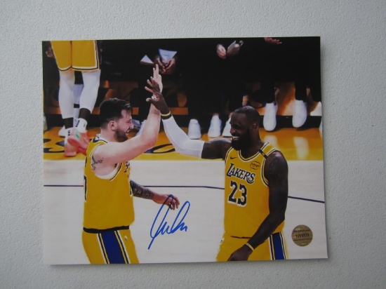 LUKA DONCIC SIGNED 8X10 PHOTO WITH COA