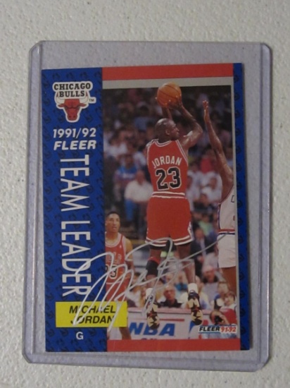 MICHAEL JORDAN SIGNED CARD WITH COA BULLS