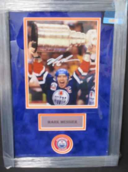 FRAMED MARK MESSIER SIGNED 8X10 PHOTO COA