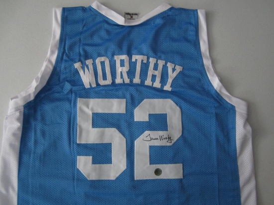 JAMES WORTHY SIGNED TAR HEELS JERSEY WITH COA
