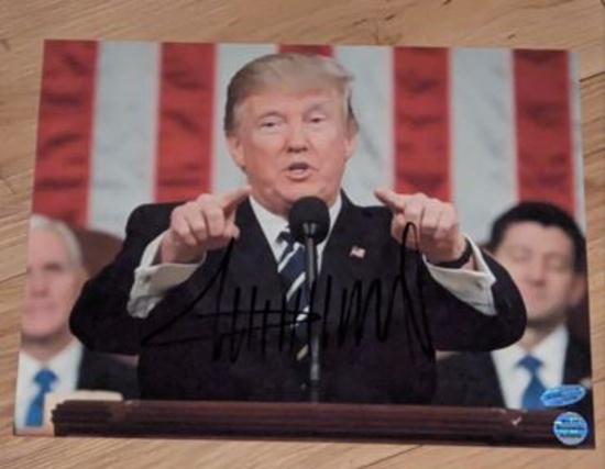 Donald Trump autographed 8x10 photo with coa