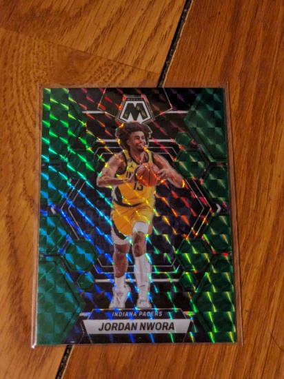 2022-23 Panini Mosaic #24 Jordan Nwora Green