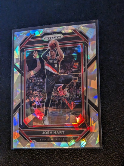 2022-23 Panini Prizm Silver Cracked Ice Josh Hart #48 Portland Trail Blazers
